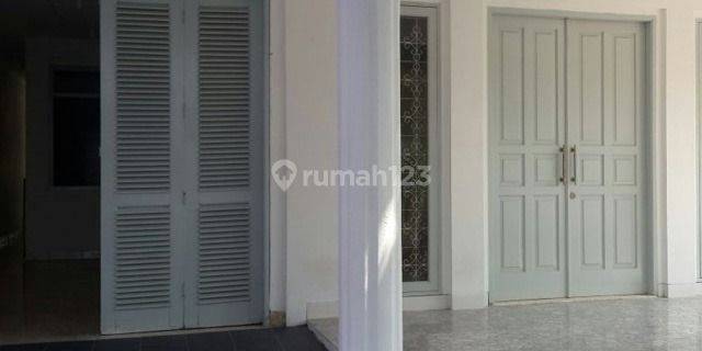 Disewakan Rumah Dekat Dengan SCBD (PD013739) 1