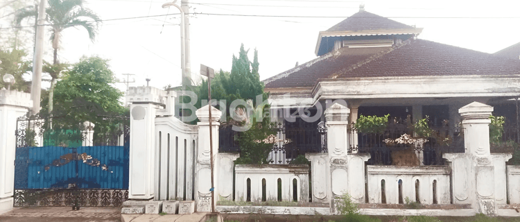 RUMAH HOOK TENGAH KOTA TULUNGAGUNG 1