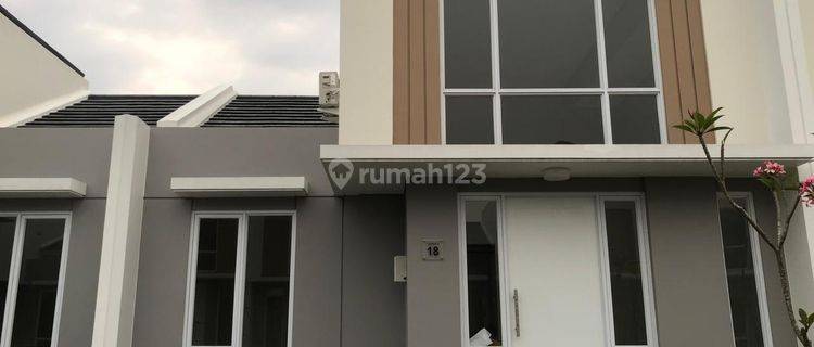 Disewakan Rumah Paramount Petal Di Tangerang  1