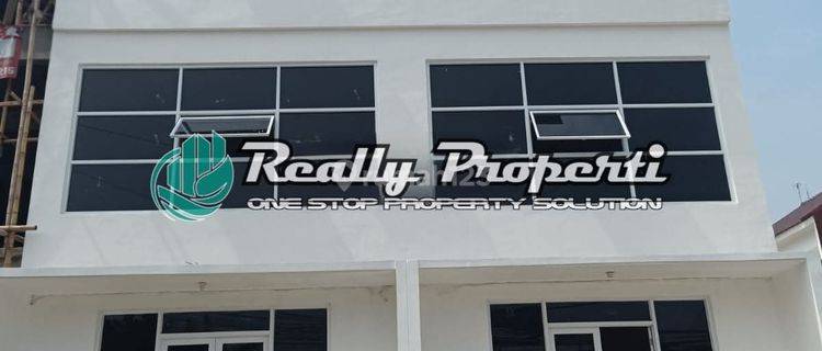 Disewakan Ruko Baru Bangun Lok.strategis Pinggir Jalan 3,5 Lantai 1