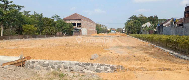 RUMAH TERMURAH 300M SELATAN POLSEK GODEAN 1