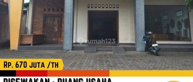 Ruko Besar di Lokasi Strategis Pinggir Jalan Utama di Jalan Solo  1