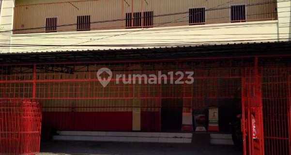 Strategic Shop House for Sale in East Semarang, Ready to Use 1