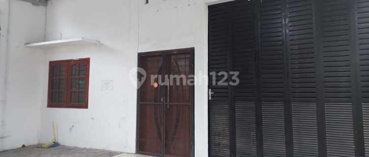 Sewa Rumah Luas Siap Huni di Semarang Indah 1