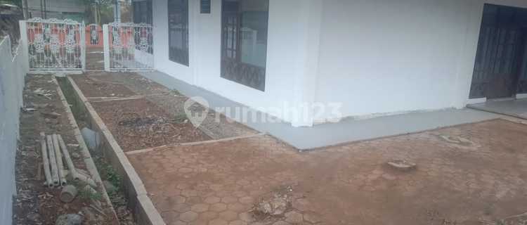 Jual Rumah Nyaman Strategis di Jl Durian Banyumanik 1