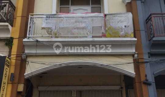 Jual Ruko 2 Lt Siap Pakai di Komplek Ruko Ngaliyan Square Semarang 1