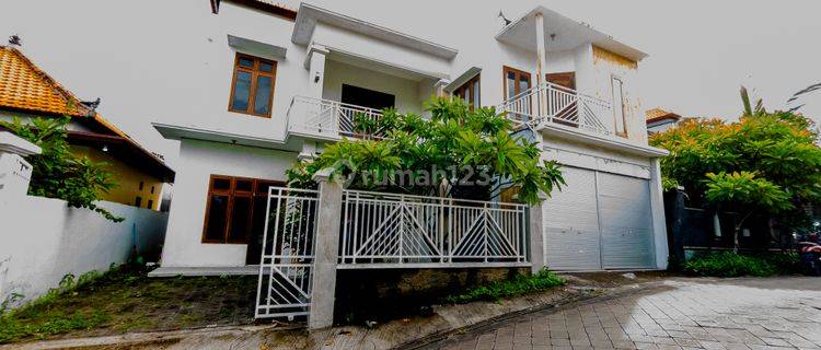 5br 3bth 2 Story House In Nusa Dua Badung Bali 1