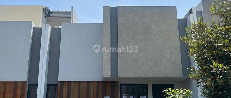 Disewakan Rumah Uville Bintaro Jaya Sektor 9 Siap Huni Terawat  1