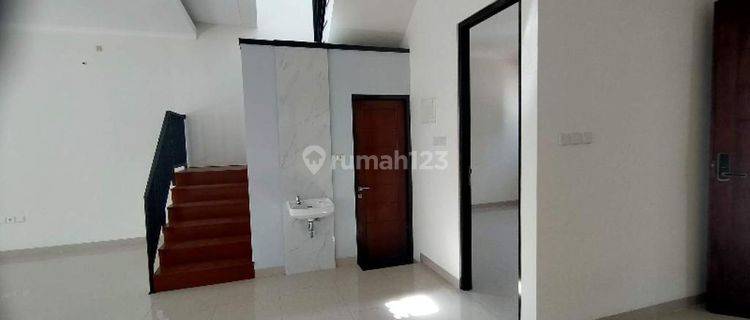 Di Jual Rumah Bagus Bisa Nego Di Legenda Wisata 1