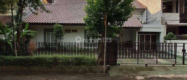 Rumah 2lantai Siap Huni Dekat Senayan City,sudirman,pusat Perkantoran 1