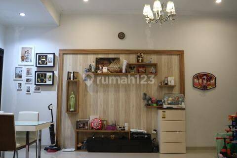 Dijual Rumah Minimalis Modern di Batununggal 1