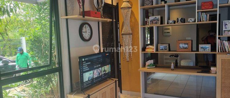 Rumah Minimalis Cantik Full Furnished di Summarecon 1