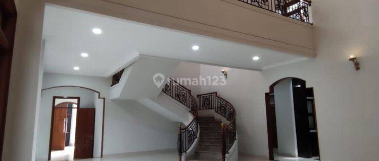 rumah mewah nyaman siap huni asri di batununggal 1