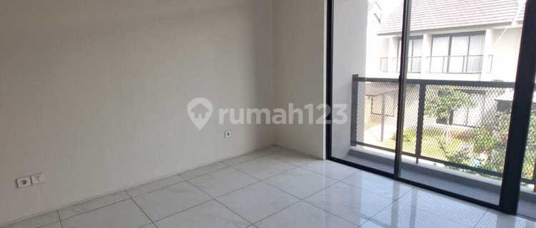 Modern minimalist house unfurnished in Kota Baru Parahyangan. 1