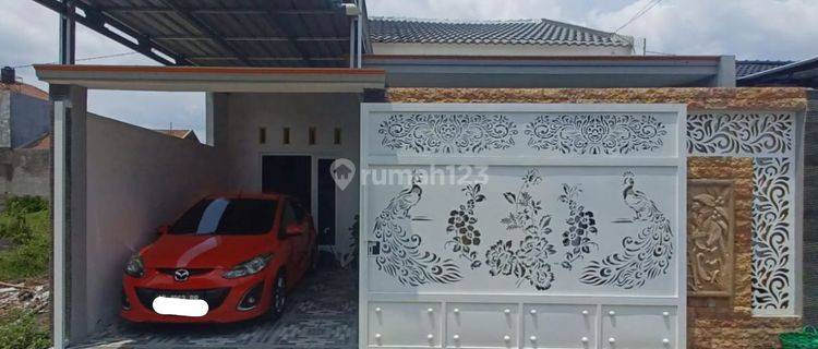 Rumah Mewah Siap Huni Plumbon Mojolaban Dekat Pasar Kliwon Solo 1