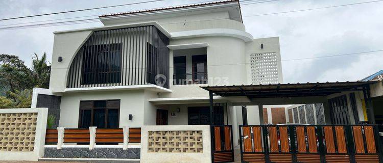 Rumah Baru Pemandangan Hijau Lantai Granit Di Cipanas Puncak 1