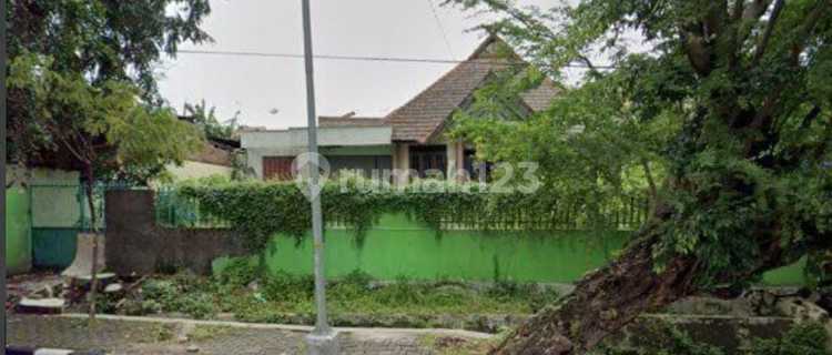 Rumah Bangunan Lama Di Pinggir Jalan Raya Semarang Barat 1