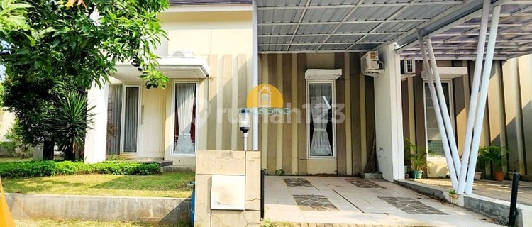 House in the Modern Graha Padma Cluster, Semarang 1