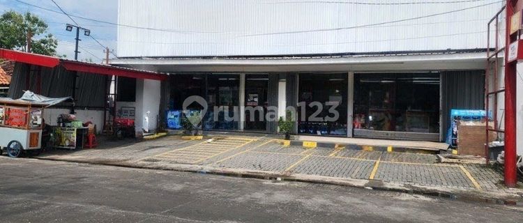 1-Story Strategic Shop House in the Business Center of Tanah Mas, West Semarang. 1