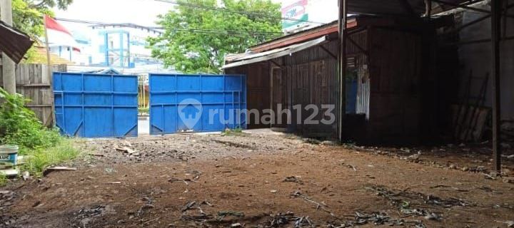 Gudang di Arteri Soekarno Hatta 1