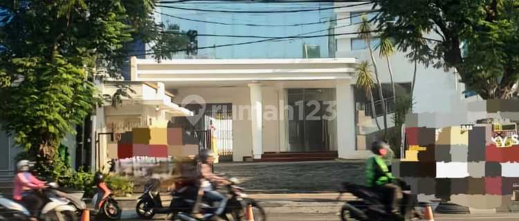 Commercial Building on Jl. Pandanaran, Semarang 1
