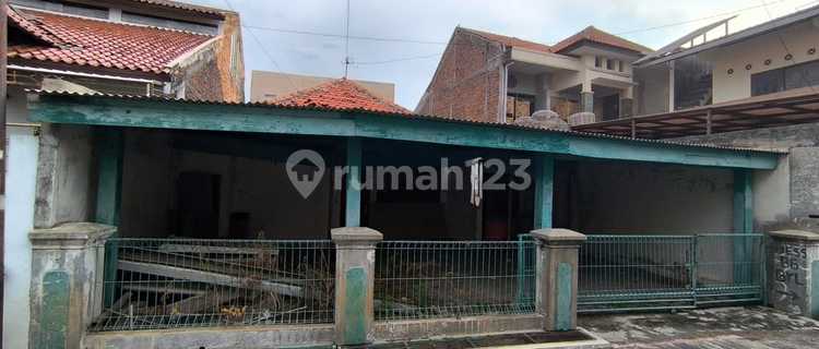Old House on Jl Panda Utara Palebon Pedurungan Semarang 1