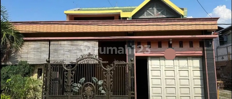 ( Murah ) Rumah Besar / Kost di Jl Mlatibaru Semarang Timur 1