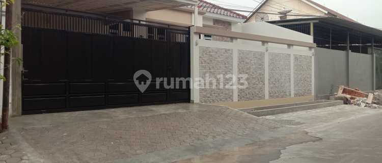 Luxury House on Jl Rejomulyo Rejosari East Semarang 1