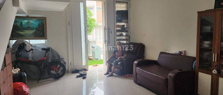 Dijual Rumah Nyaman Siap Huni Lokasi Bagus di Summarecon Cluster Amanda Bandung 1