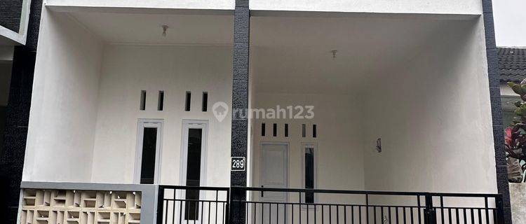 Rumah Cantik 2 Lantay Murah Riung Bandung 1