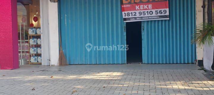 Quick sale of strategic shophouse in Pejanggik Mataram, Lombok, Bali 1