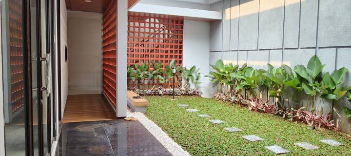 Rumah Mewah Hook Furnish Siap Huni Di Taman Giri Loka Bsd City 1