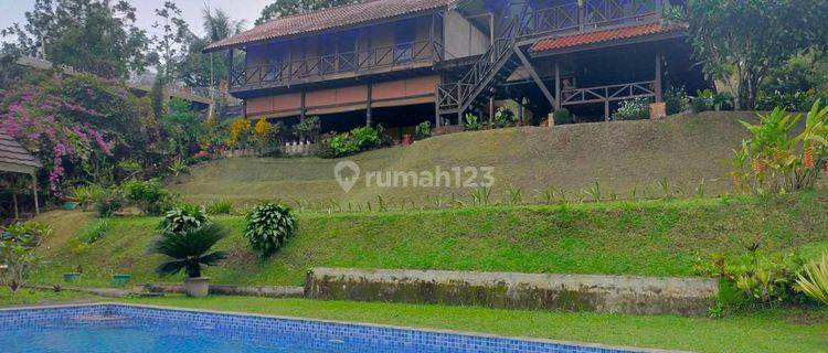 Villa cantik bagus siap huni sangat strategis view lepas  1