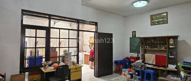 Dijual Rumah Dengan Lokasi Bagus Siap Huni Di Tman Kopo Indah Bandung 1