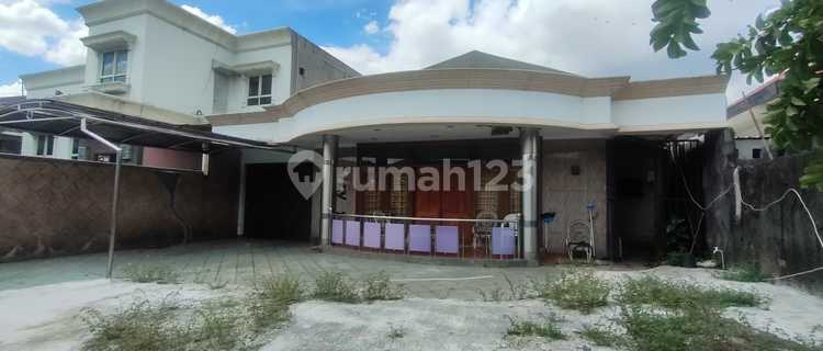 Rumah di Otista 3, strategis, cocok untuk klinik, kantor konsultan, kos-kosan, kantor lawyer, lebar 13 meter, hadap selatan 1