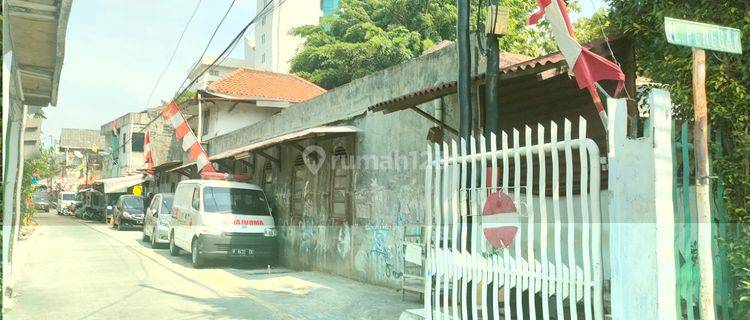 Rumah  di Matraman Raya dan Jl  Pramuka, luas :1.200 m2, harga di bawah NJOP,  MURAH, 10 menit ke By pass 1