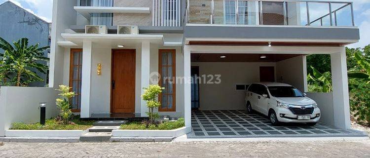 Rumah Mewah Premium Didalam Perumahan Merapi  1