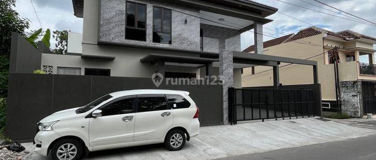 Tumah Mewah 2 Lantai Modern Di Wedomartani Sleman