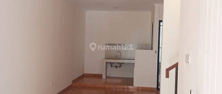 Rumah Kontrakan 2 Lantai Bagus di Cluster Vienna , Tangerang 1