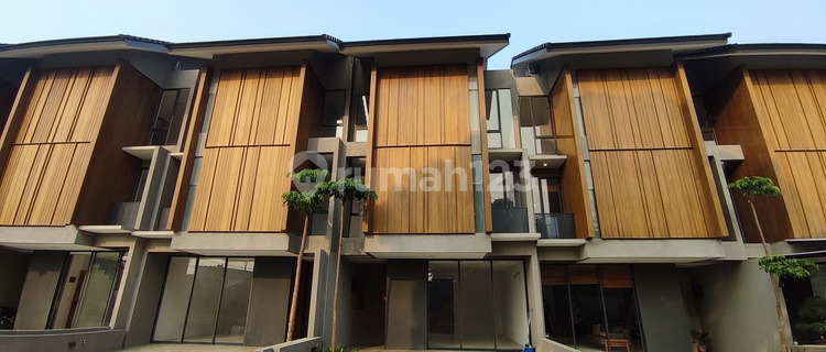 Floor House in Cluster Near Pondok Indah in Pondok Pinang, South Jakarta 1