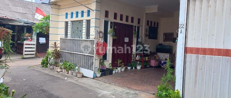 A Fully Occupied Boarding House in Pengadegan, Pancoran, South Jakarta 1