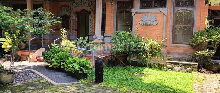 4 Bedroom Balinese Style House in Sanur 1