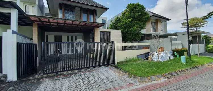 Rumah 2 Lantai Bagus HGB di Graha Famili Siap Huni 1