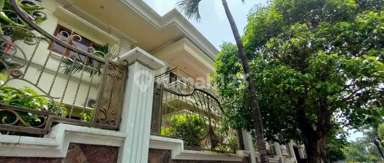 Rumah 2 Lantai Bagus Furnished SHM di Dian Istana Taman Kedaton 1