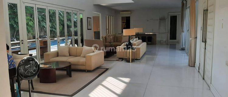 Rumah 2 Lantai Bagus Furnished SHM di Darmohill 1