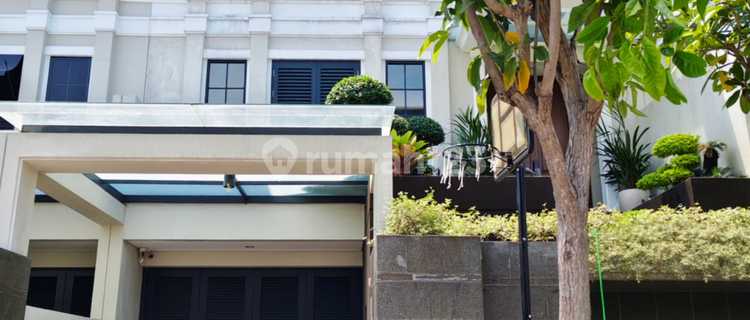 Rumah 3 Lantai Baru Semi Furnished SHM di The Grand Kenjeran 1