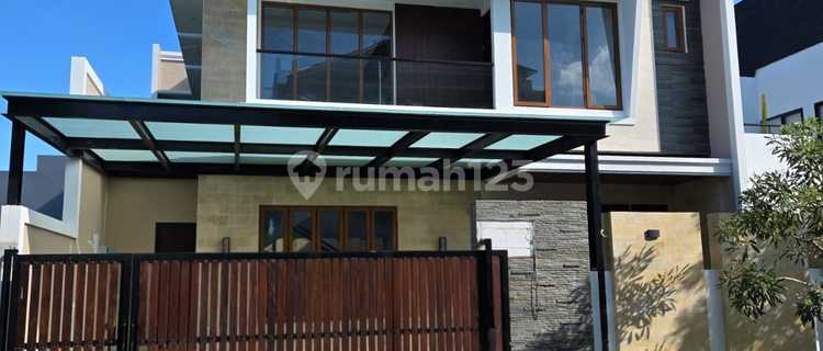 Nice 2-Story House with SHM in Citraland Waterfront, Ready to Occupy 1