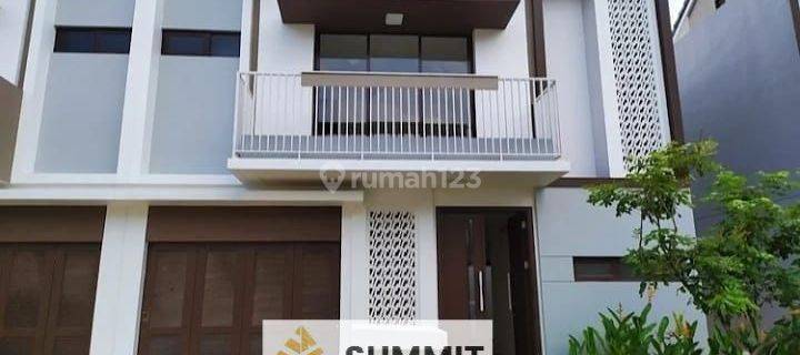 Rumah Cantik Modern Di Cluster Chyntia Summarecon Bandung Murah 1