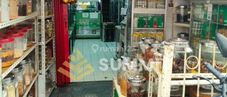 Ruko 3 Lantai Kawasan Pasar Baru Daerah Ramai 1