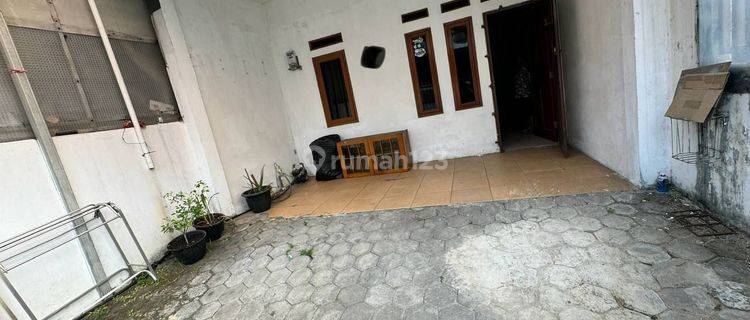 Rumah Pusat Kota Jl. Inggit Garnasih Dekat Alun alun 1